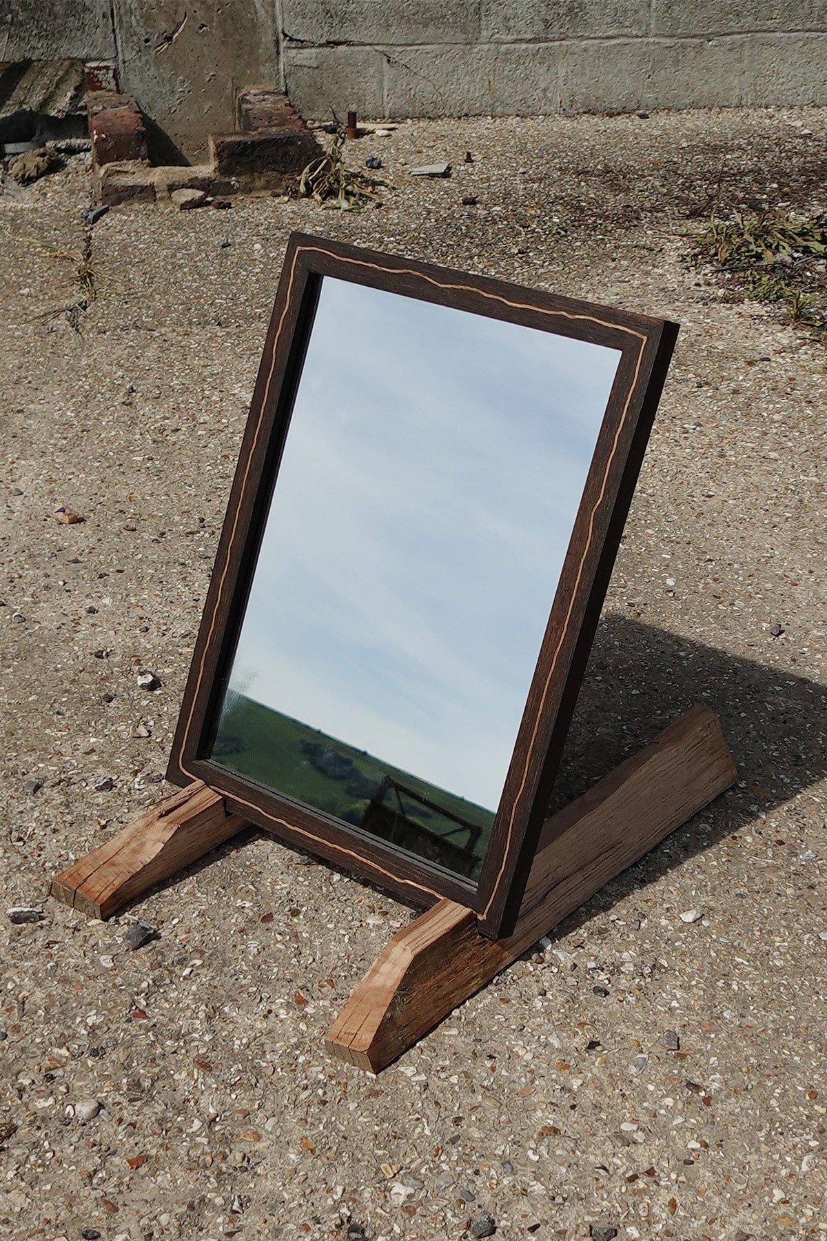 Single Line Mirror